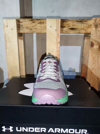 Zapatillas trail Under Armour t.44 nuevas