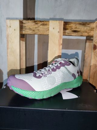 Zapatillas trail Under Armour t.44 nuevas