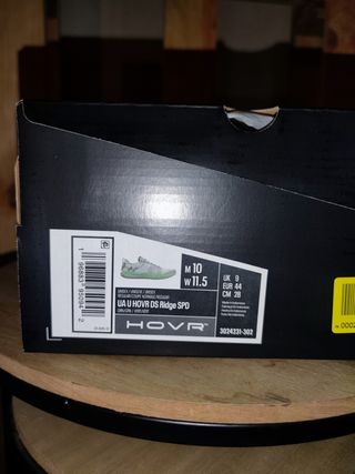 Zapatillas trail Under Armour t.44 nuevas