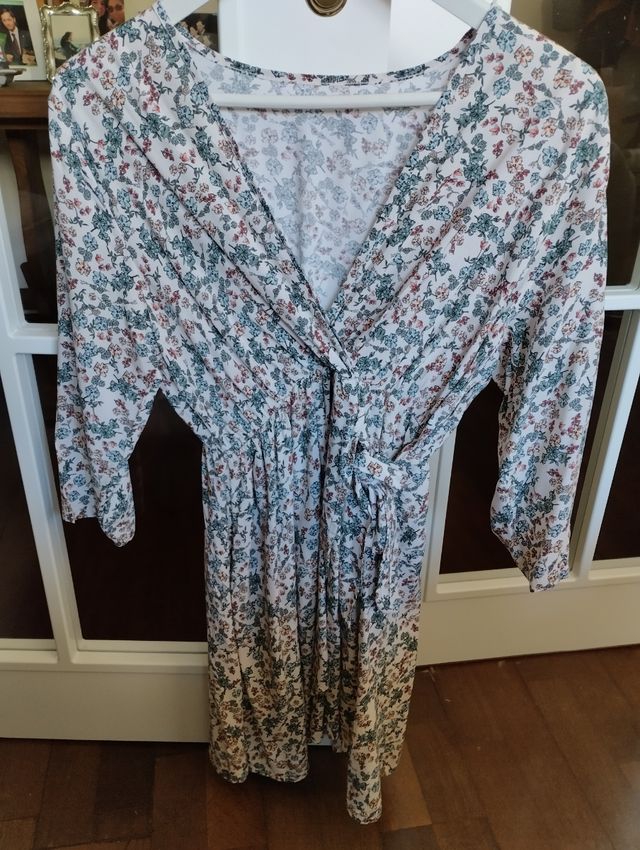 Vestido de flores muy estiloso