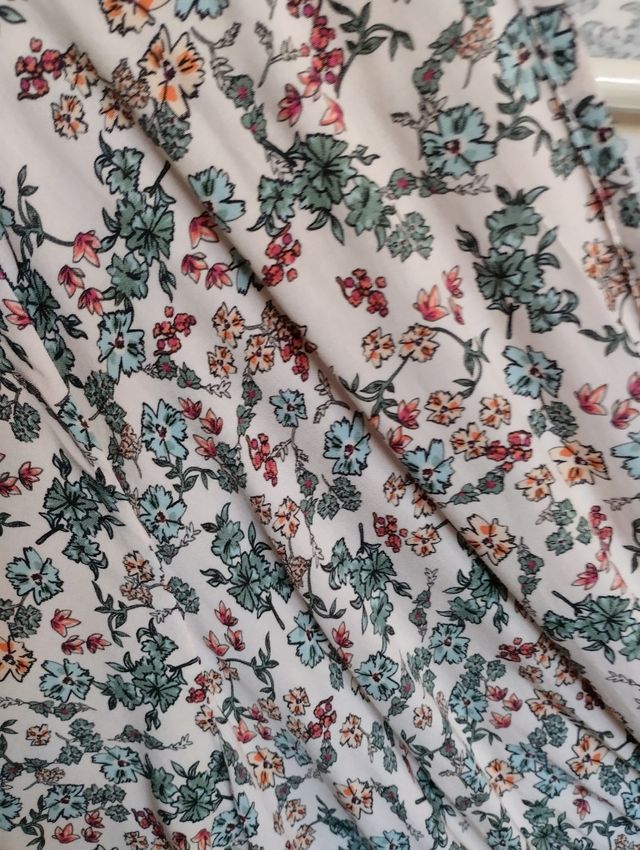 Vestido de flores muy estiloso