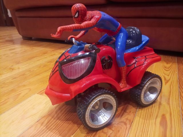 SPIDERMAN - Moto Quad radiocommandé de 23cm multidirectionnel - 7903