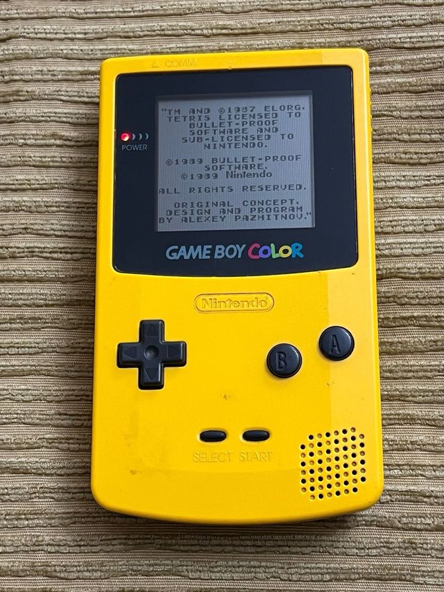 NINTENDO GAME BOY COLOR
