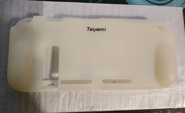 Nintendo Switch con funda protectora silicona