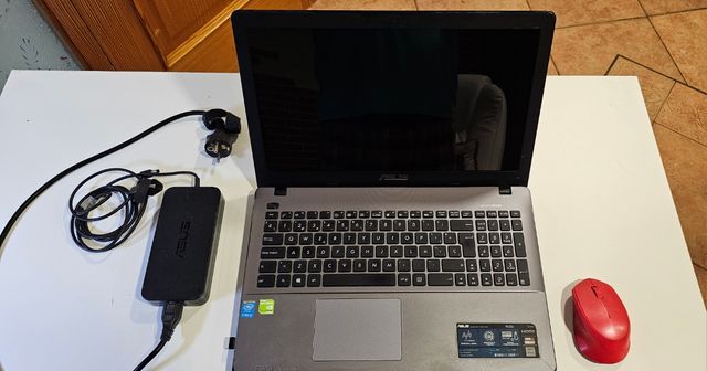 Portatil ASUS R510J