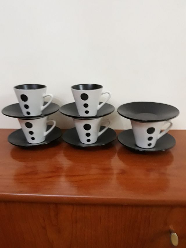 Tazzine da caffè piccole.