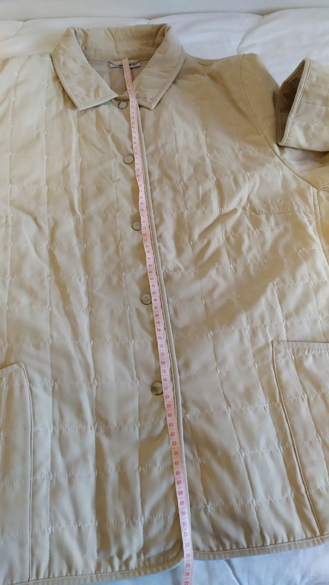 Cazadora acolchada fina beige mujer 56