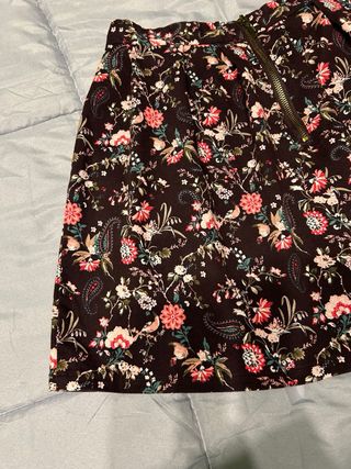 Falda Stradivarius 