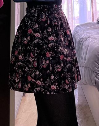 Falda Stradivarius 