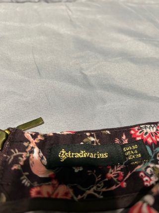 Falda Stradivarius 