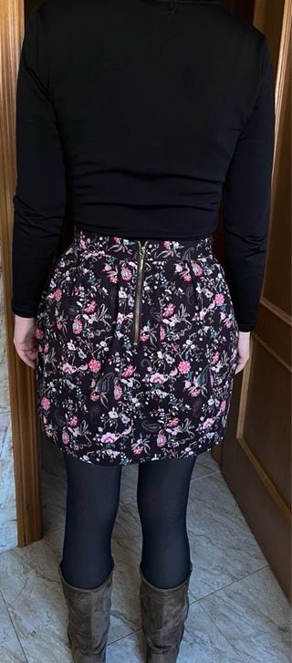 Falda Stradivarius 