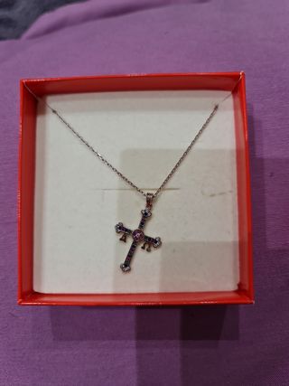 CONJUNTO DE CRUZ Y PENDIENTES 