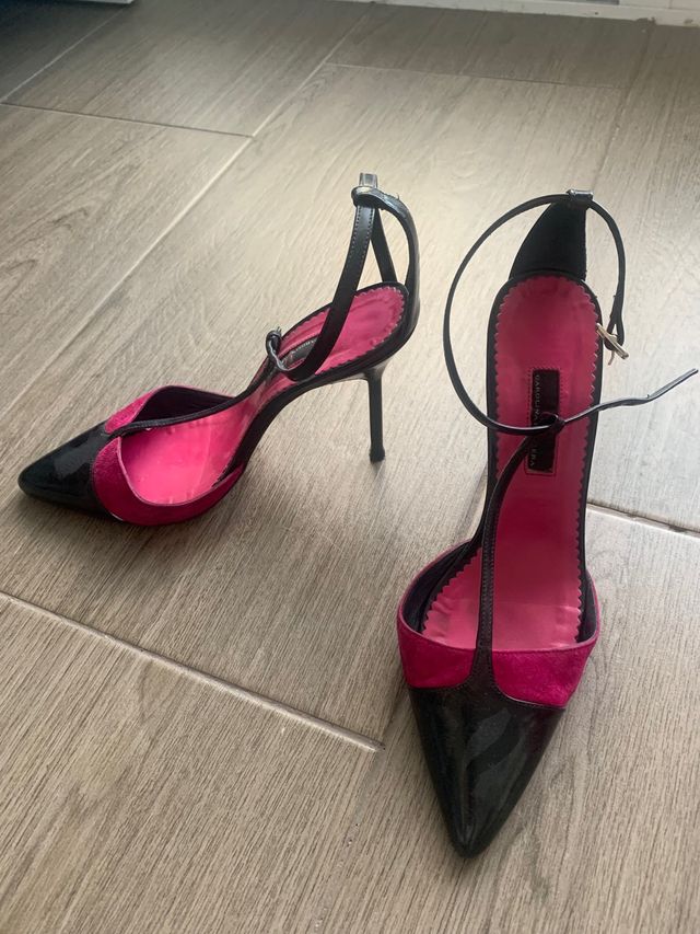 zapatos de salón carolina herrera negro y rosa 39