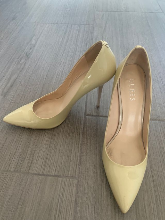 zapatos de salon beige guess 39