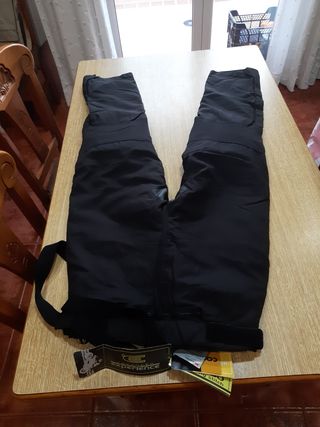 Pantalón motorista