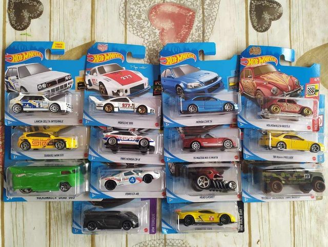 Lote hot wheels número 12 antiguos
