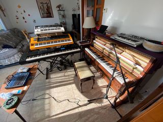 Clases piano, producción, síntesis, musicoterapia