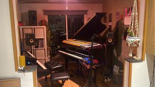 Clases piano, producción, síntesis, musicoterapia