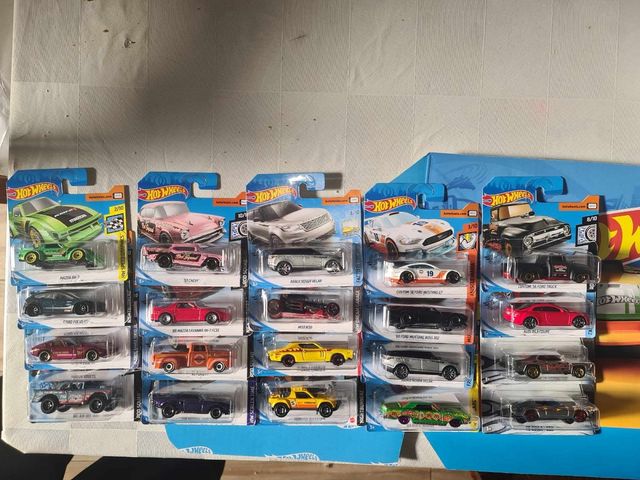 Lote coches 13 hotwheels