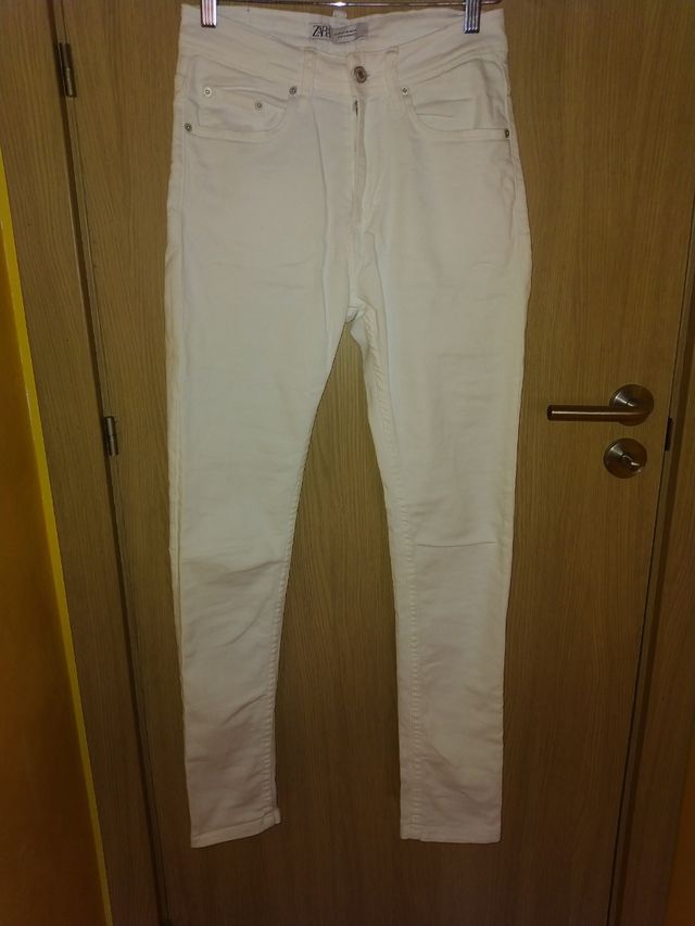 Pantalón vaquero blanco