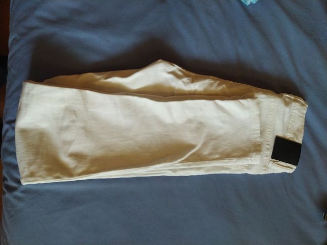 Pantalón vaquero blanco