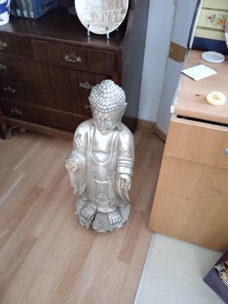 Figura de Buda  en madera