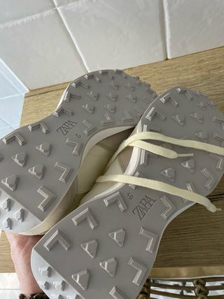 NUEVAS sneakers Zara a estrenar sin uso .