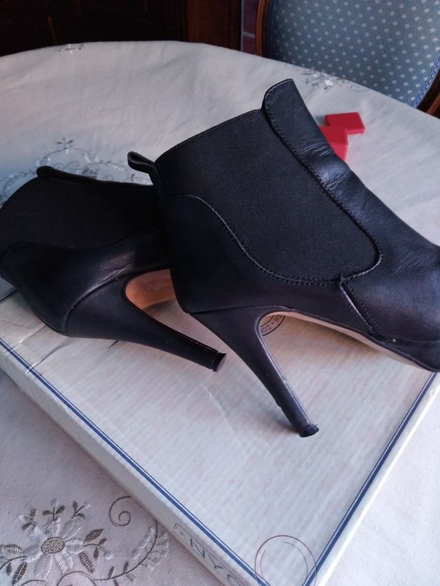 Botines Fosco de piey n 37, tacón 10 cm