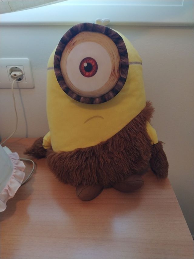 Minion prehistórico peluche