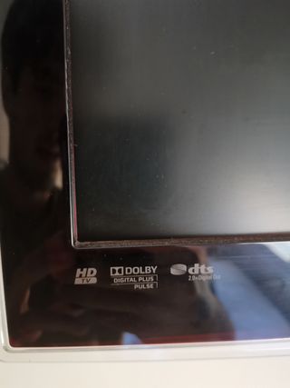 Televisión Samsung + Soporte