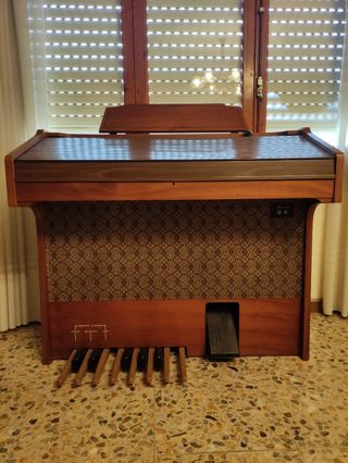 Organo Elgam Broadway 200