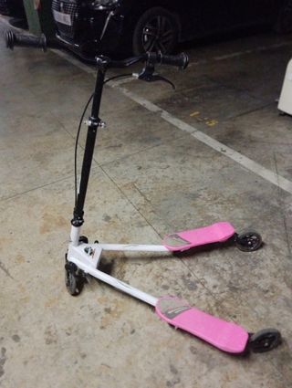 Monopatin plegable tres ruedas con freno