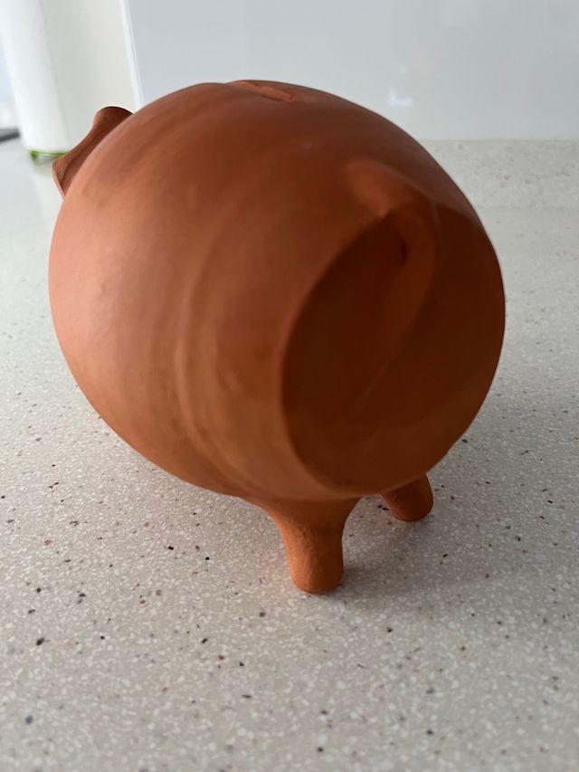 Cerdito hucha de arcilla