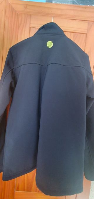 Chaqueta softshell hombre