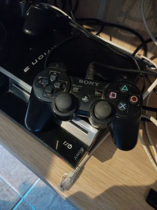 PlayStation 3 con dos mandos 