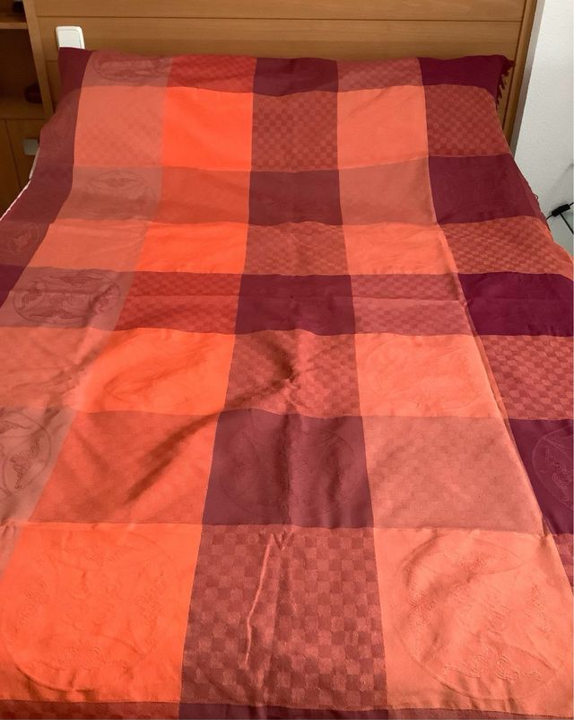 Cubre sofá o cama 230x250