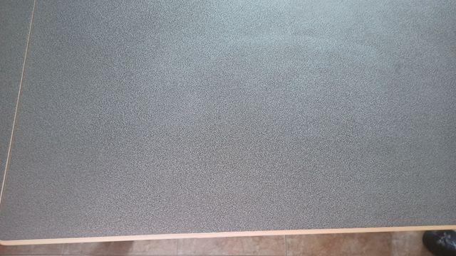 Mesa extensibile y cuatro sillas