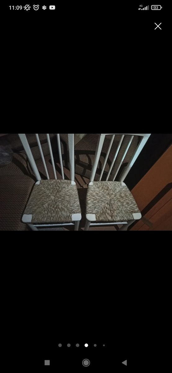 Mesa extensibile y cuatro sillas