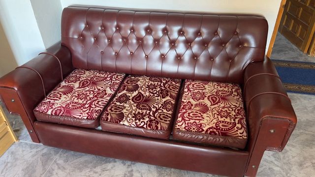 sofa cama vintage  y sillon