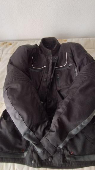Chaqueta de moto marca Pitón, talla L