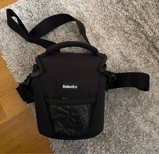 Cámara Nikon D2500 y equipo fotográfico