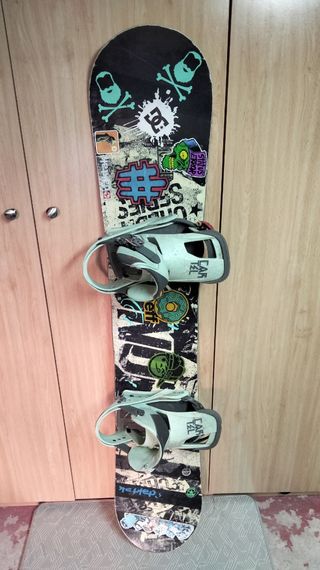 Tabla Snowboard GNU + Fijaciones BURTON