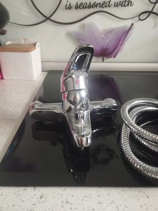 Grifo de bañera o placa con manguera
