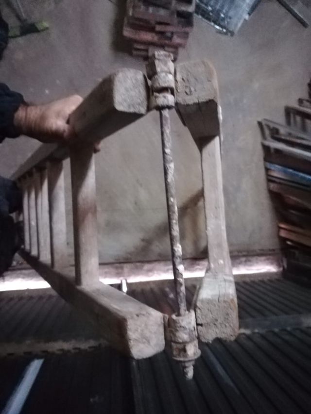 Escalera  cabaletede madera, antigua, vintage