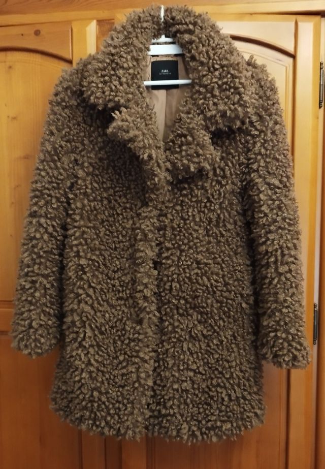 ABRIGO BORREGUILLO ZARA