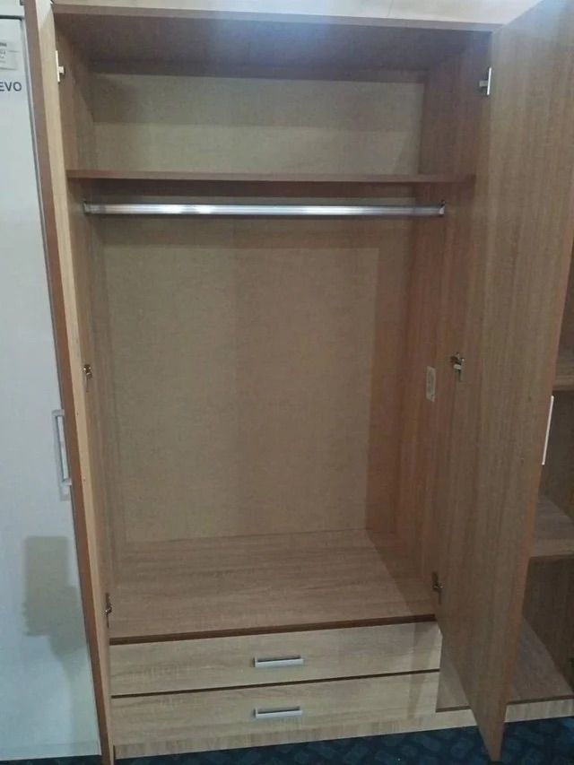 ARMARIO DE 3 PUERTAS - NUEVO