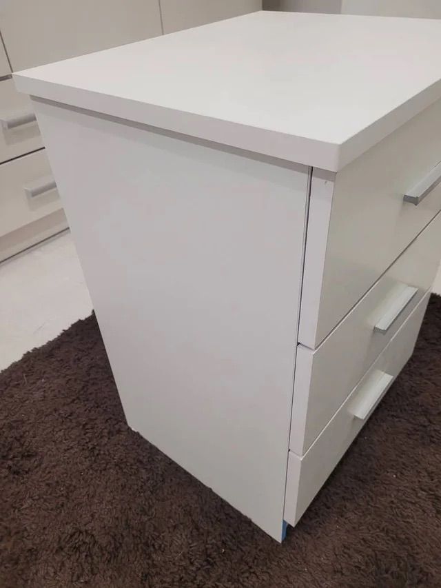 MESITA DI NOTTE MODERNA - NUOVA