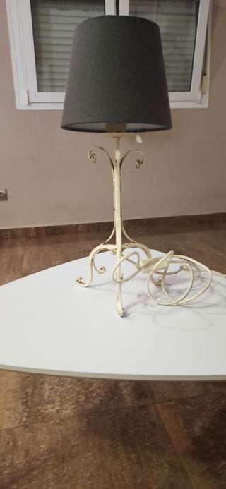 Lámparas blancas de forja