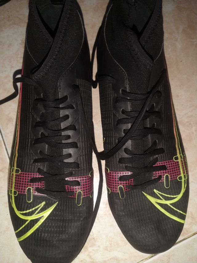 Botas de futbol (Nike mercurial)