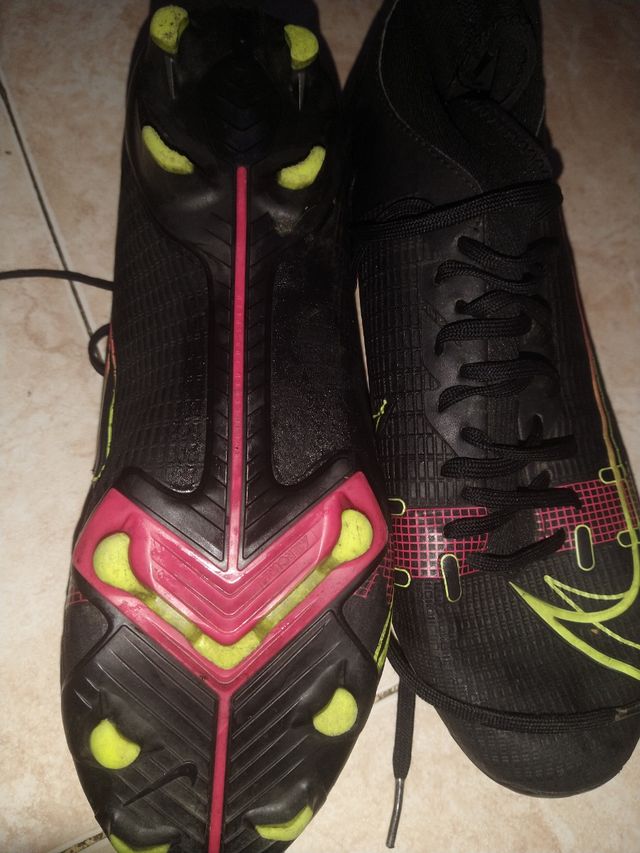Botas de futbol (Nike mercurial)